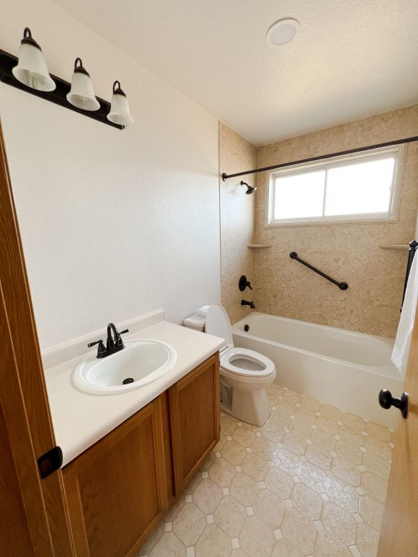 Top Bathroom Remodeling Companies in Arnold, MO